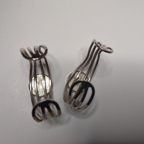 Very Cool Matching Set Of 2 Black And Silver Tone Vintage Cuff Bracelets - Picture 7 of 8